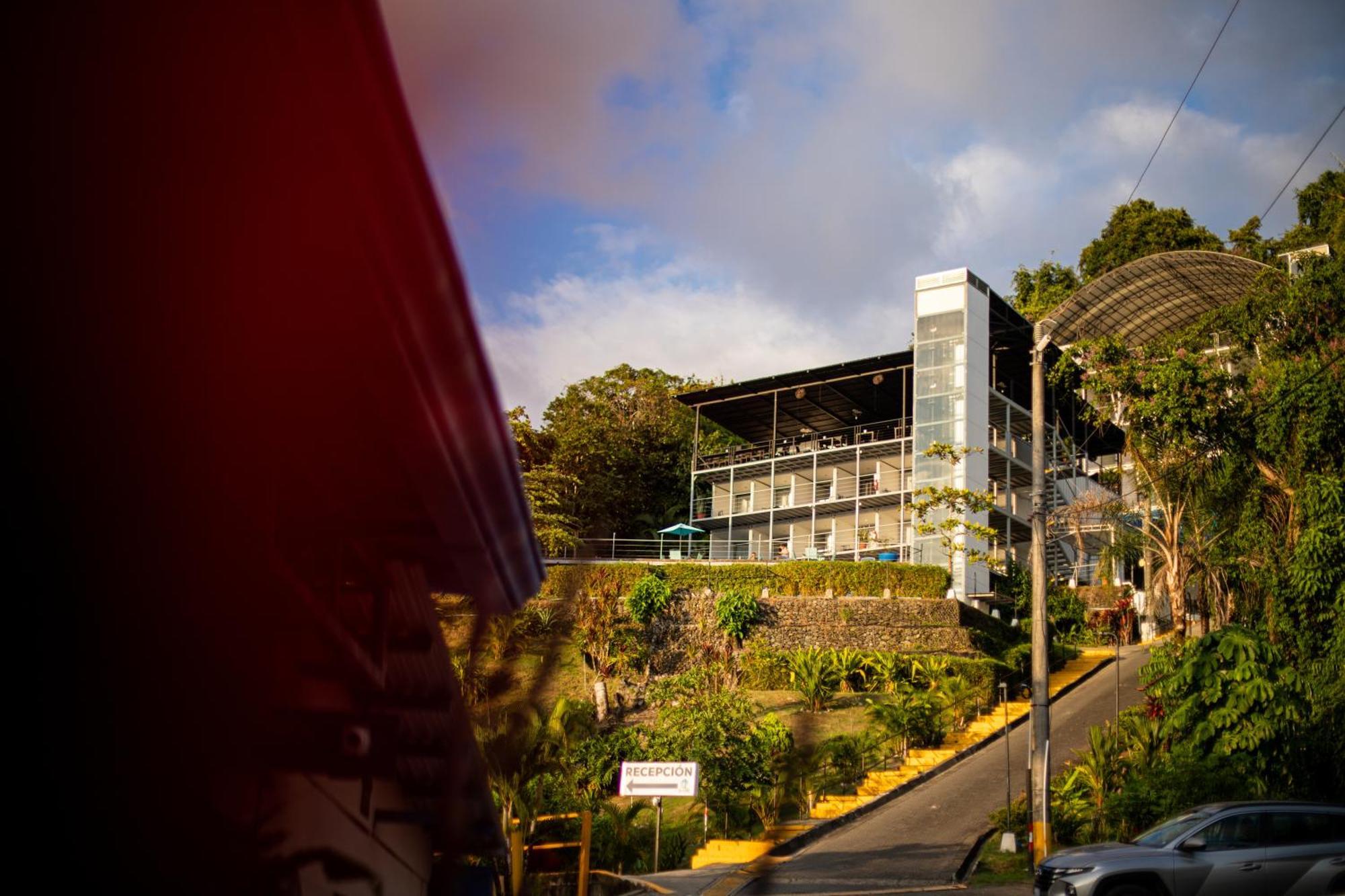 El Faro Containers Beach Hotel Manuel Antonio Zewnętrze zdjęcie
