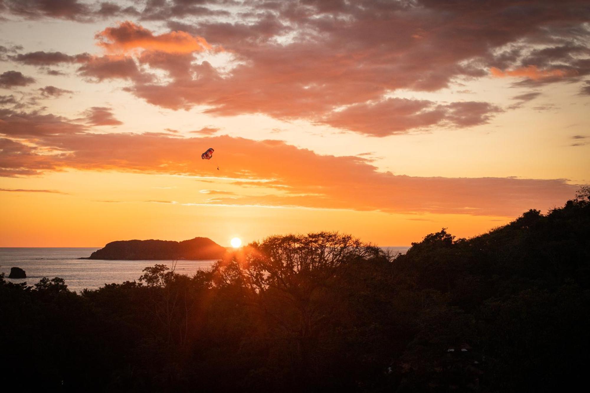 El Faro Containers Beach Hotel Manuel Antonio Zewnętrze zdjęcie