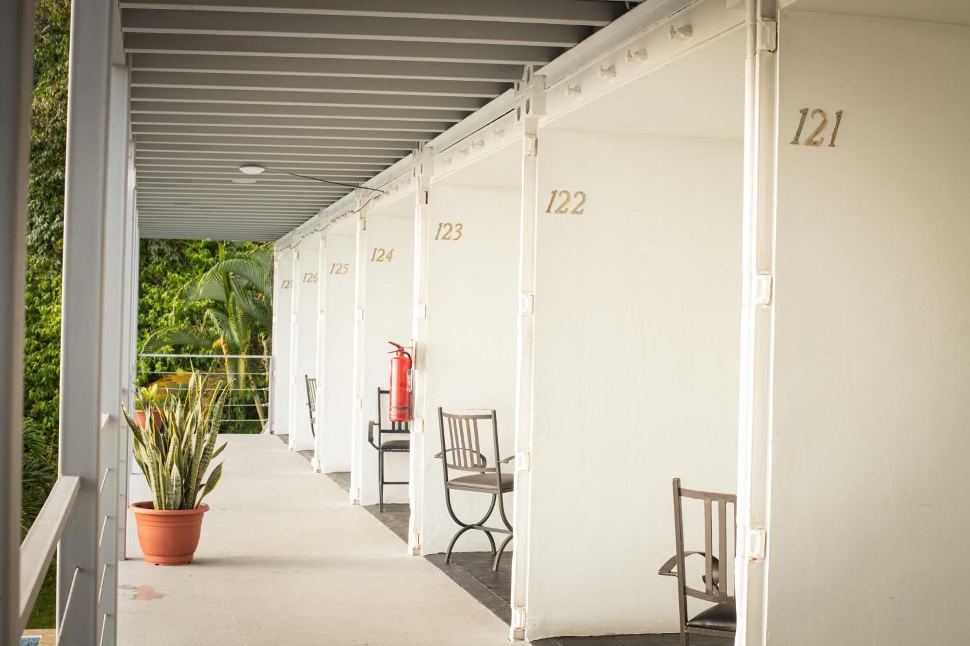 El Faro Containers Beach Hotel Manuel Antonio Zewnętrze zdjęcie